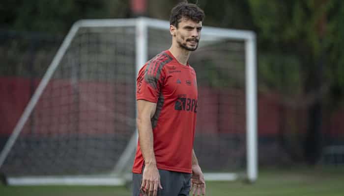 Procedimento no joelho de Rodrigo Caio